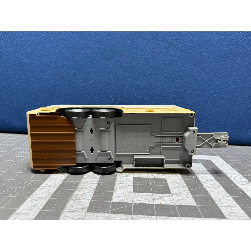 Bluey Camper Ultimate Caravan Adventure Playset Only Trailer RV Camping - Picture 9 of 10